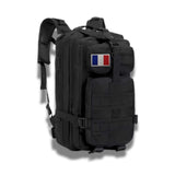 Vue  de face. Patch militaire français accrocher sur la zone velcro.