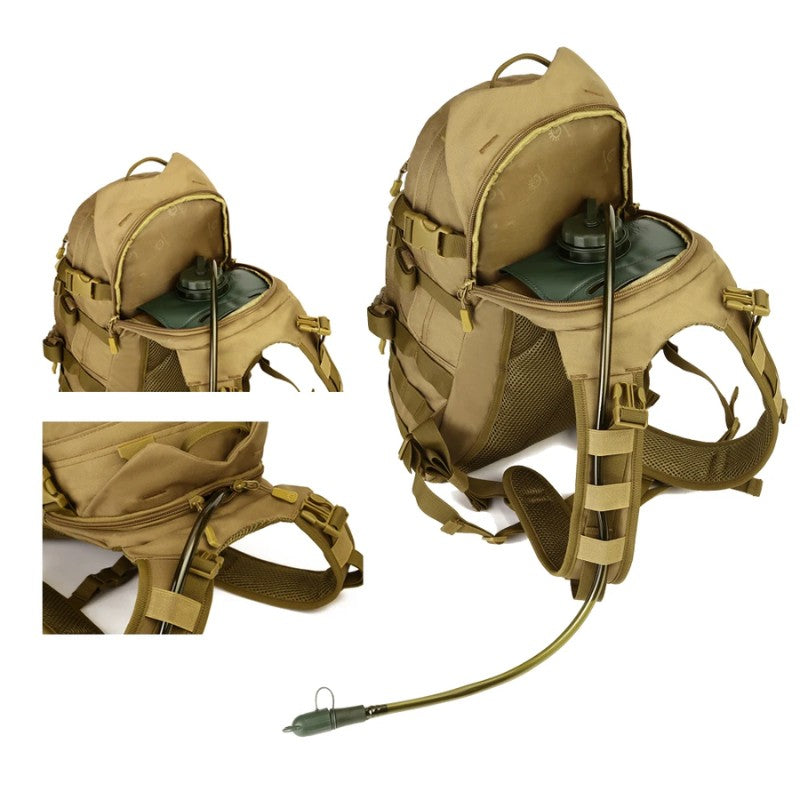 Petit sac à dos militaire avec un compartiment pouvant accueillir une poche d'hydratation de 2,5 litres.