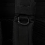 Sac militaire 50l avec boucles tactiques sur les bretelles.