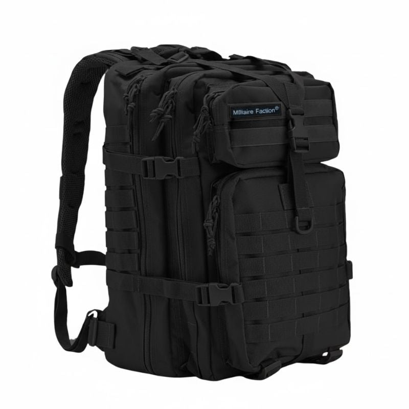 Sac militaire noir avec système MOLLE, sangles latérales et multiples poches de rangement, idéal pour missions et randonnée