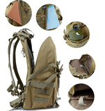 Sac à dos militaires avec un compartiment externe pour gourde, et compartiment interne pour ordinateur ou tablette.